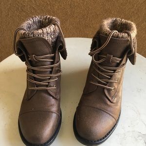 Women’s Boots by Cliffs by White Mountain